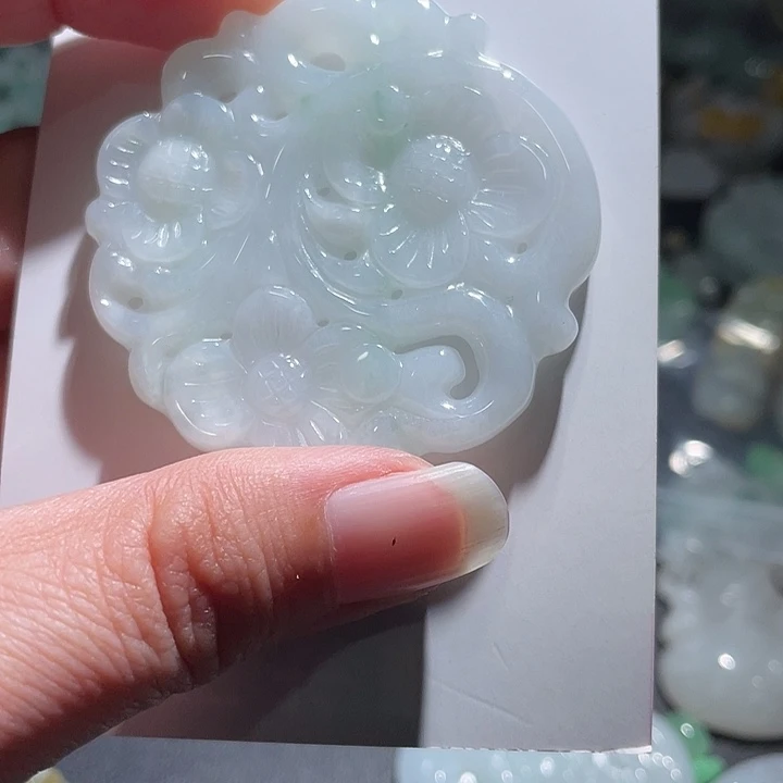 颈饰未镶嵌翡翠天