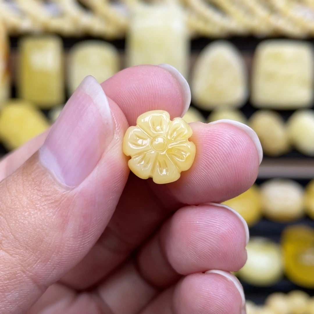 裸石琥珀未镶嵌琥珀蜜蜡