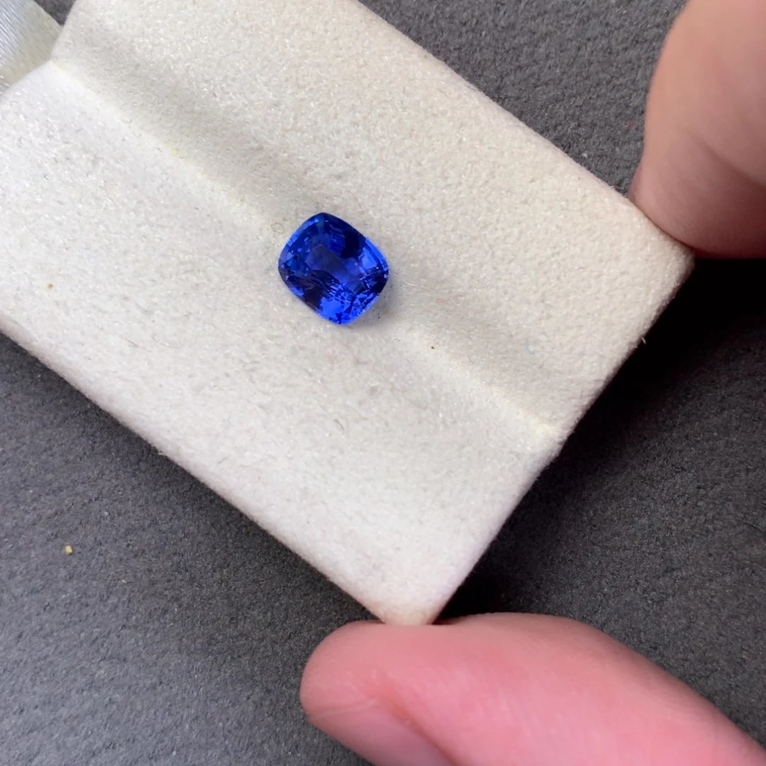 裸石蓝宝石1.59ct 全净