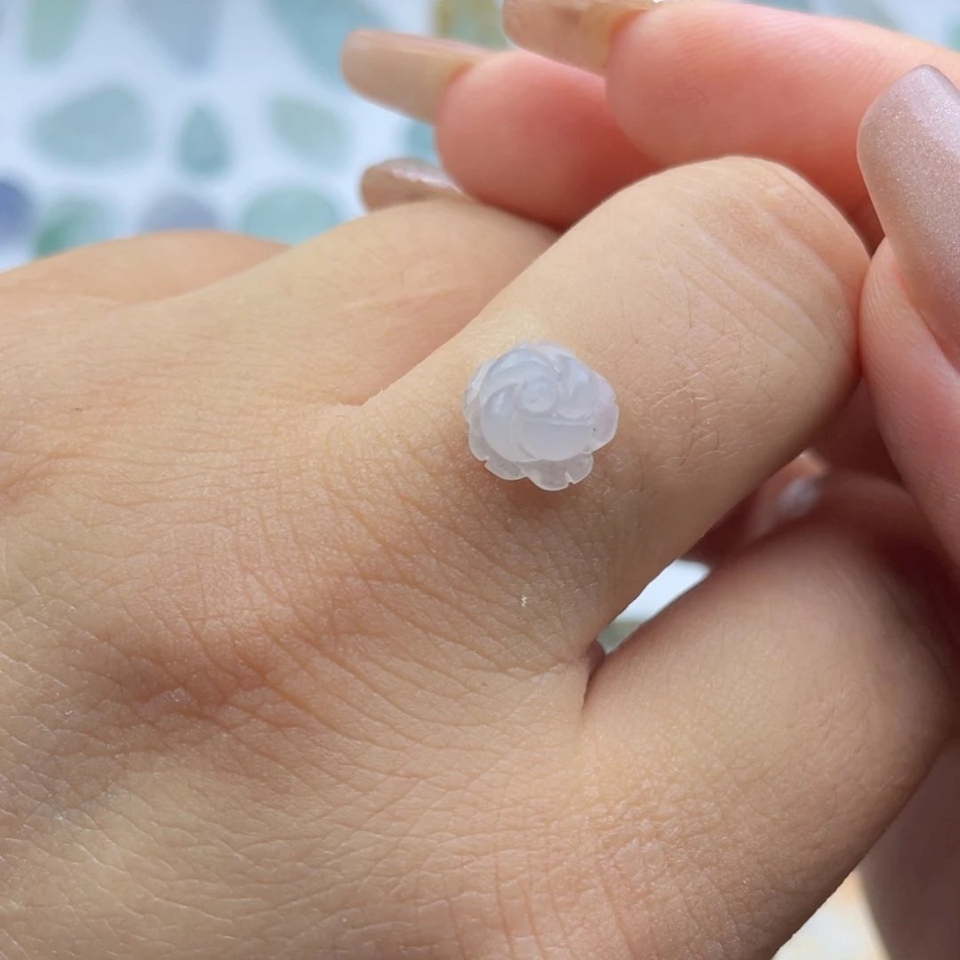 定制翡翠未镶嵌花花