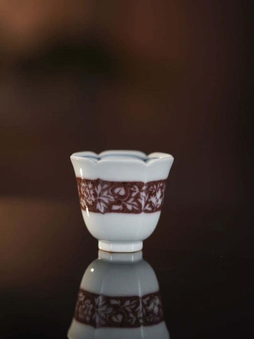 《畅怀堂》青花釉里红繁花似锦岩茶六方杯