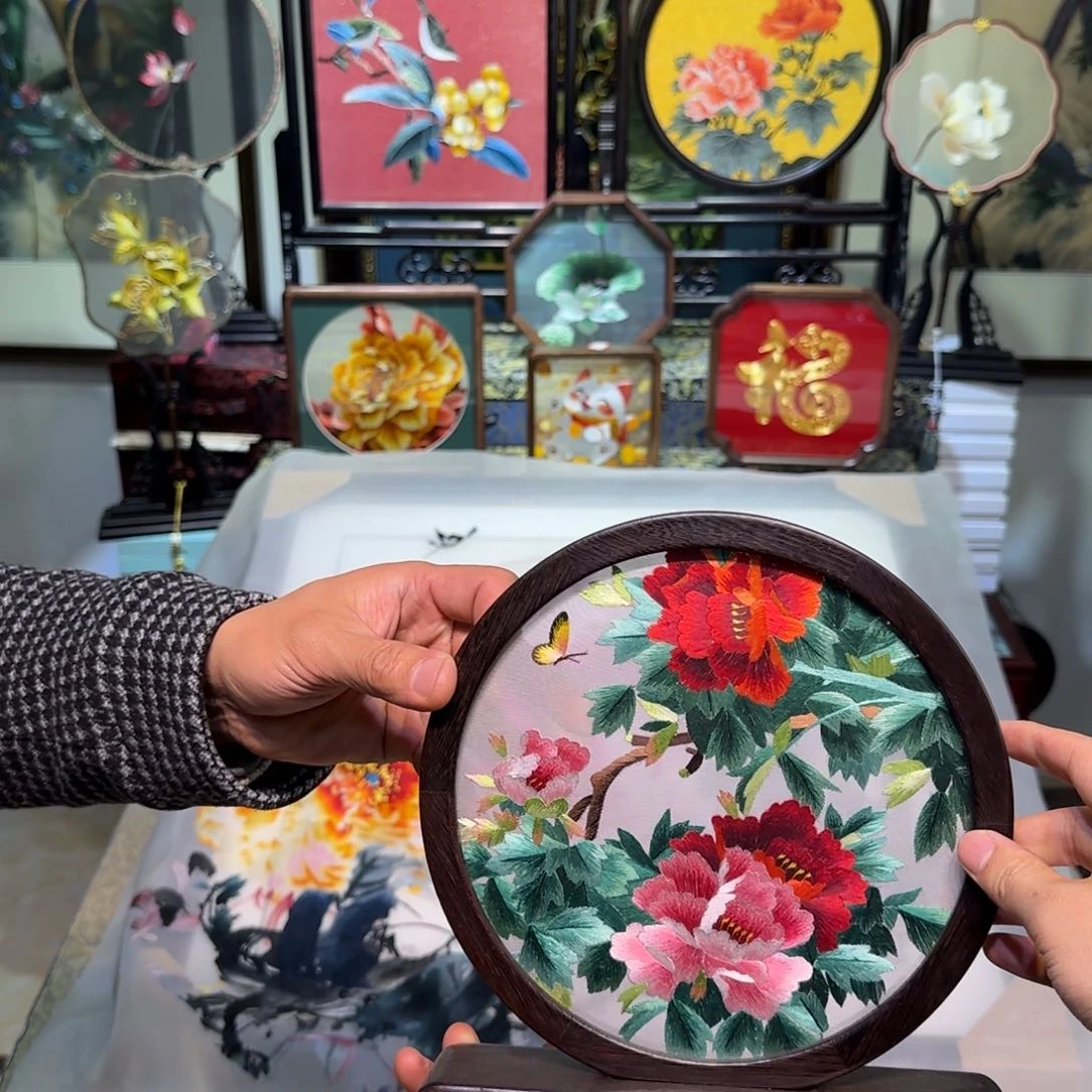 刺绣刺绣工艺精湛