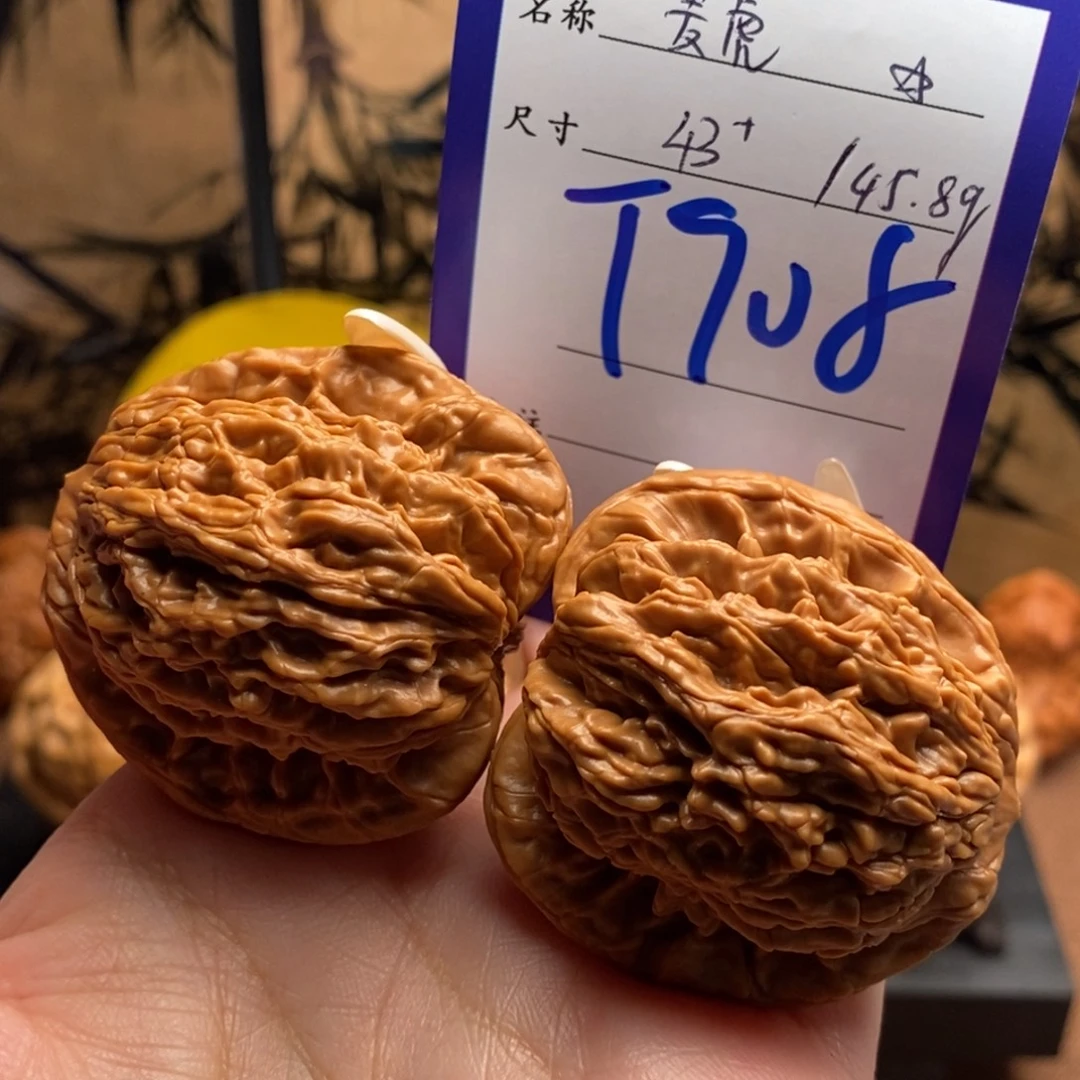 文玩核桃把件麦虎43