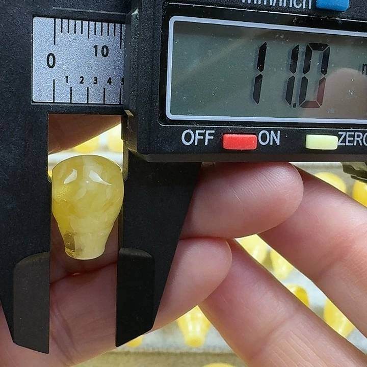 蜜蜡未镶嵌裸石11杂