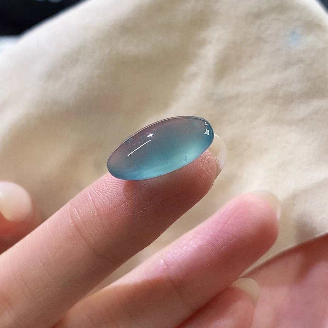 翡翠未镶嵌挂件马眼