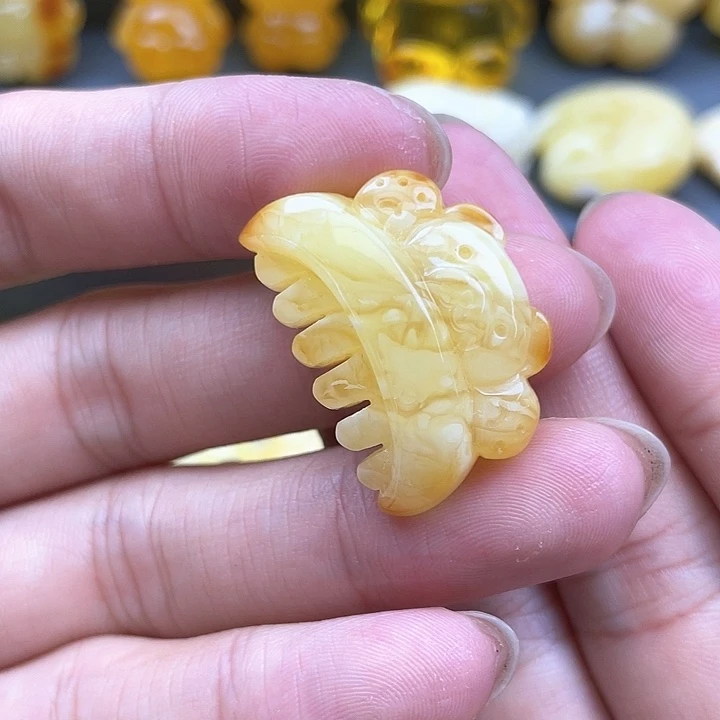 琥珀裸石未镶嵌蜜蜡