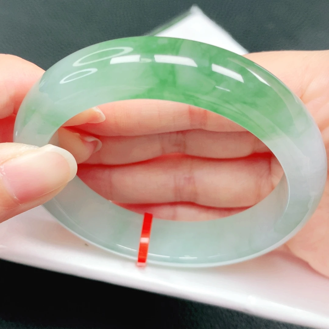 翡翠未镶嵌手镯56圈