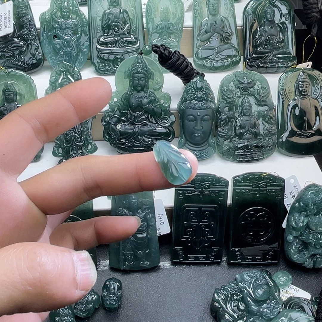 翡翠未镶嵌颈饰尺寸20-12-4.6mm