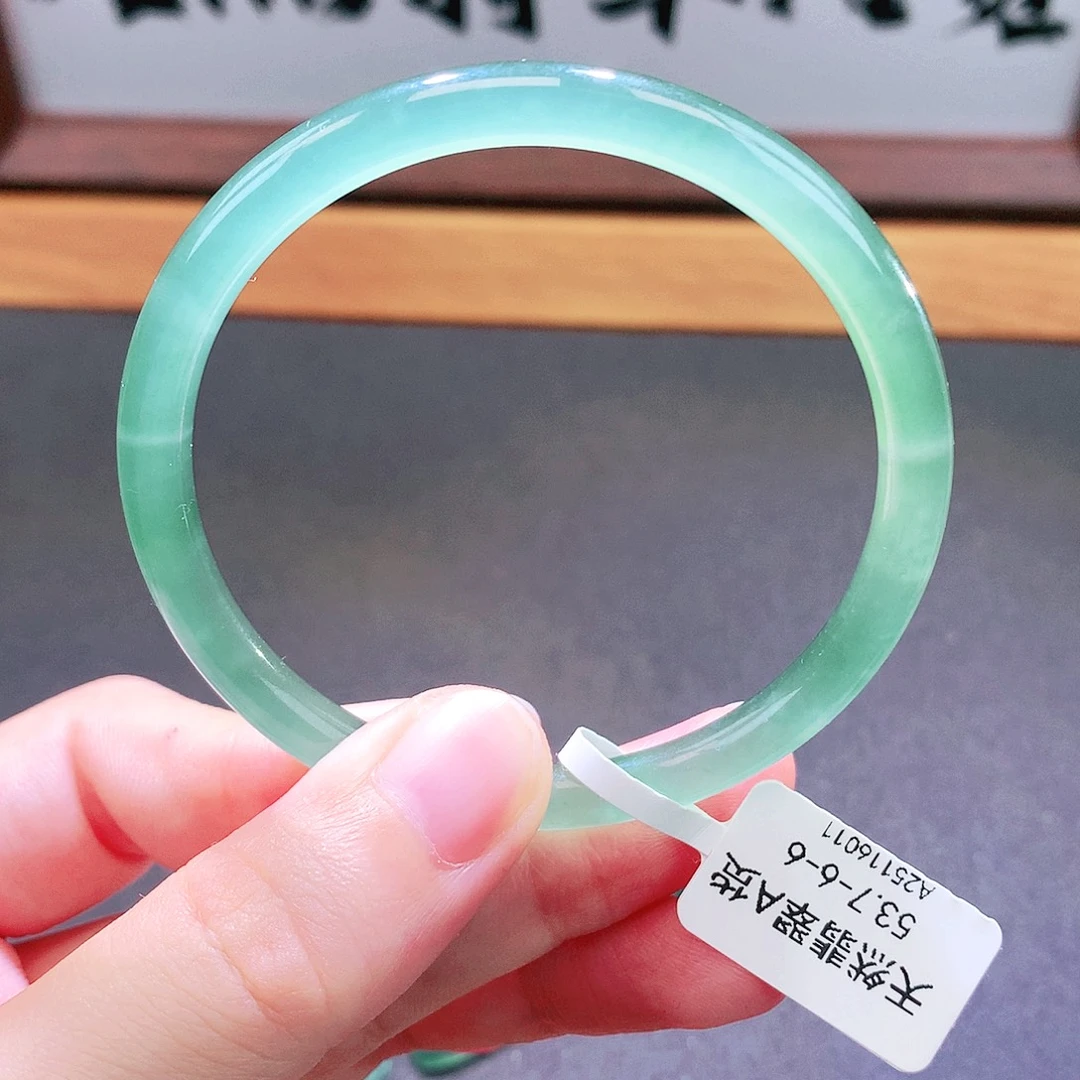 翡翠未镶嵌手镯天然翡翠