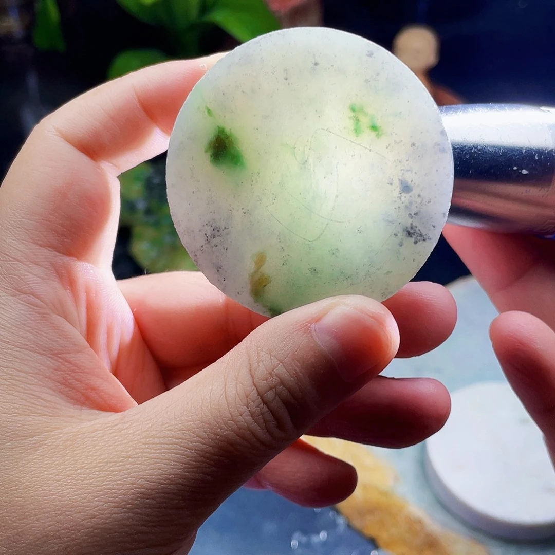 翡翠未镶嵌颈饰毛料35