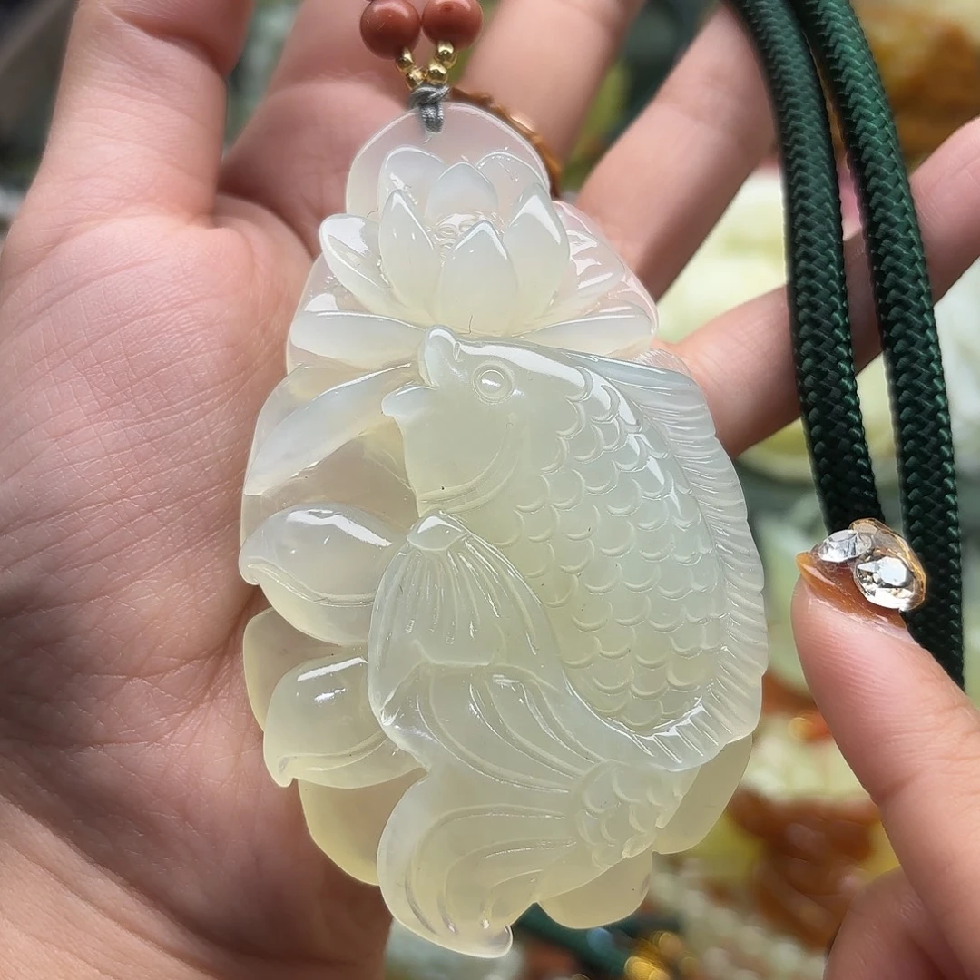 蛇纹石玉未镶嵌吊坠