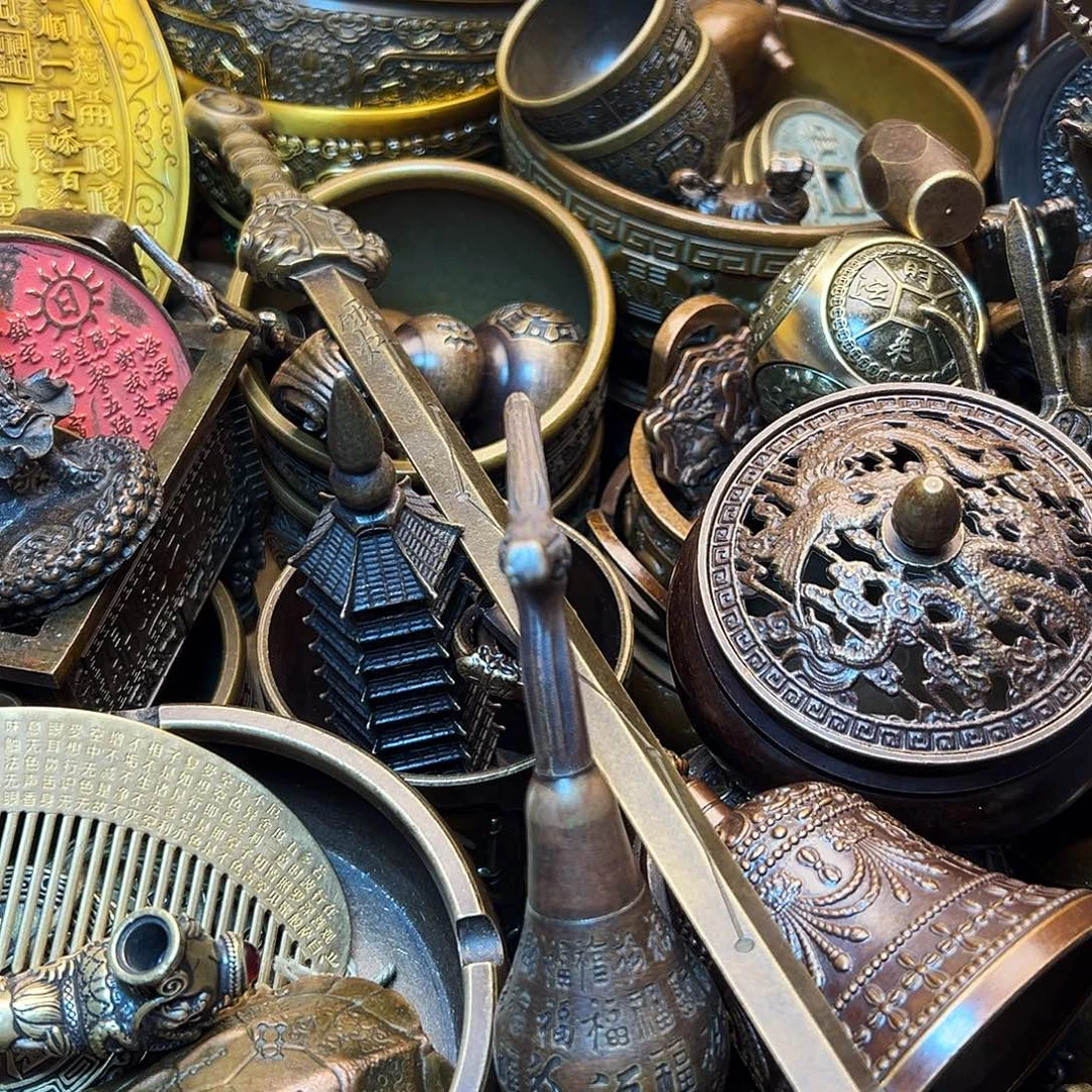 精美铜器工艺品等