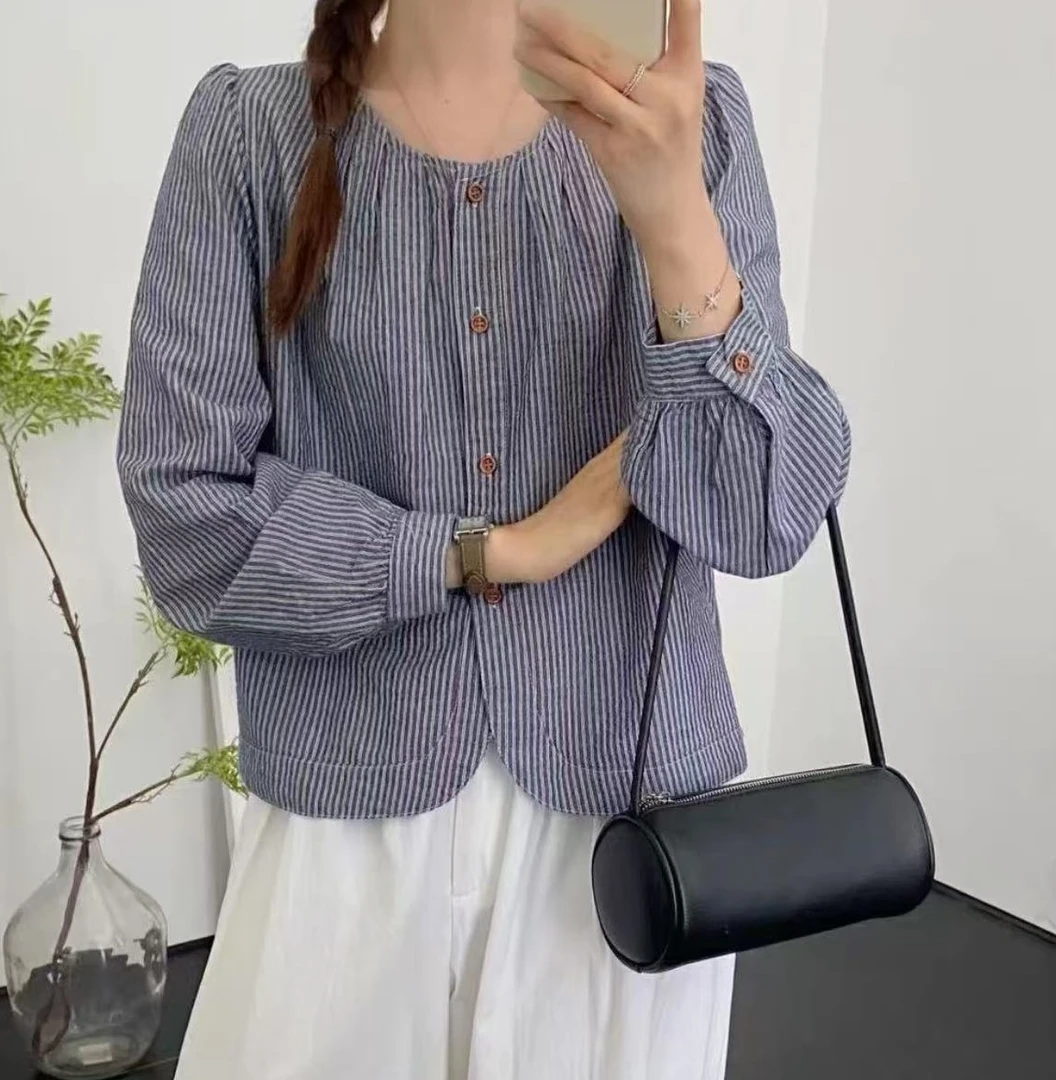 2025秋季新款洋气正肩条纹衬衫女设计感衬衣轻奢时尚高级感上衣女