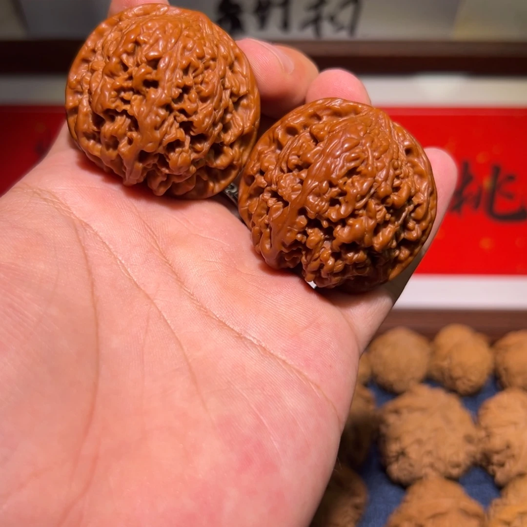 文玩核桃吊坠44机刷手盘满天星一对