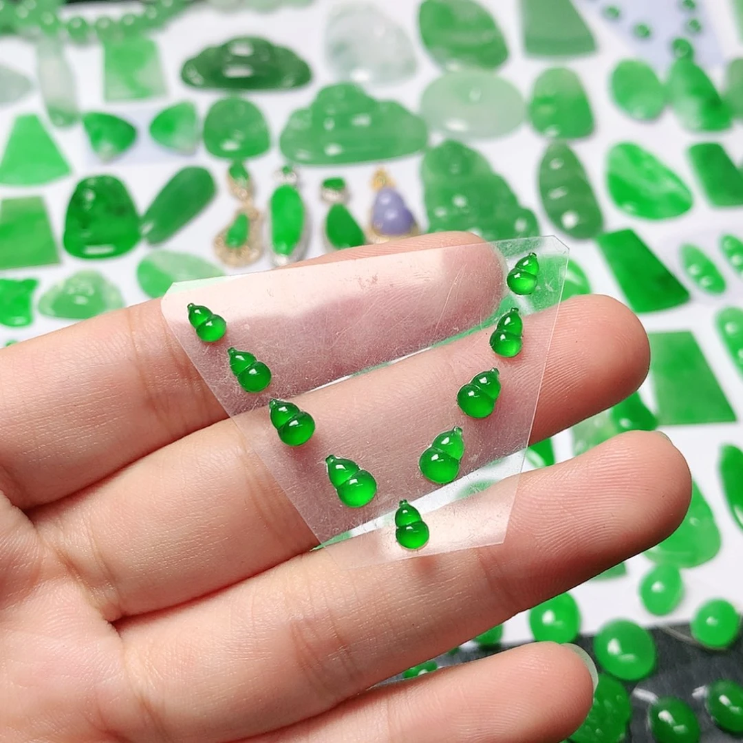 【闪购商品】翡翠未镶嵌颈饰潔*潔翡翠