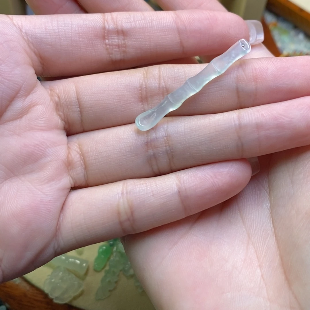 翡翠未镶嵌颈饰14992