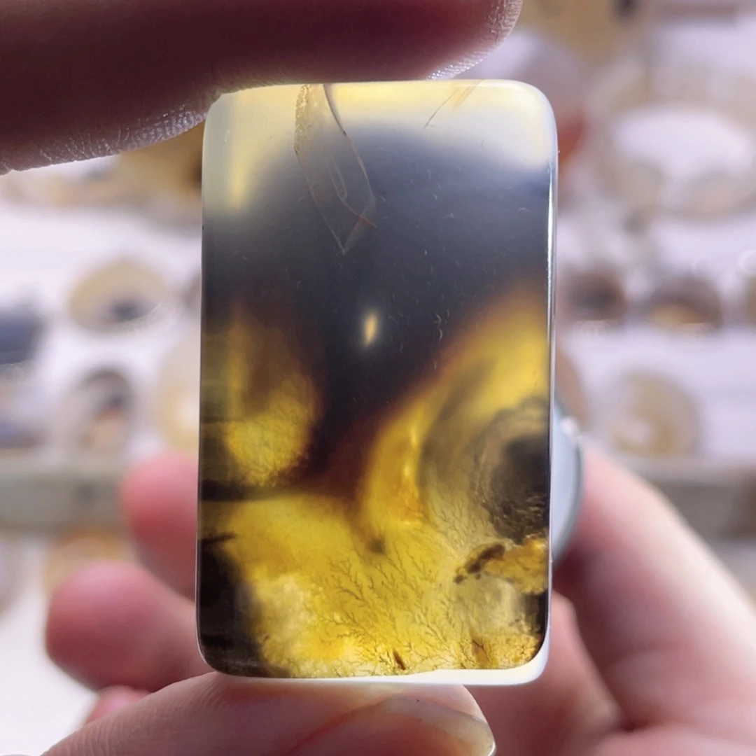 玛瑙/玉髓未镶嵌珠宝奇石