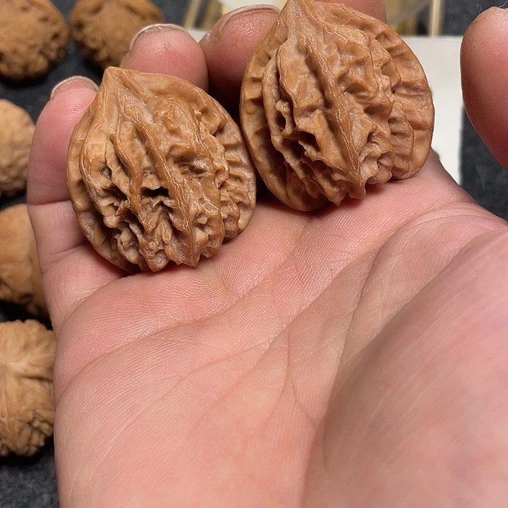 叫***包把件文玩核桃大龙