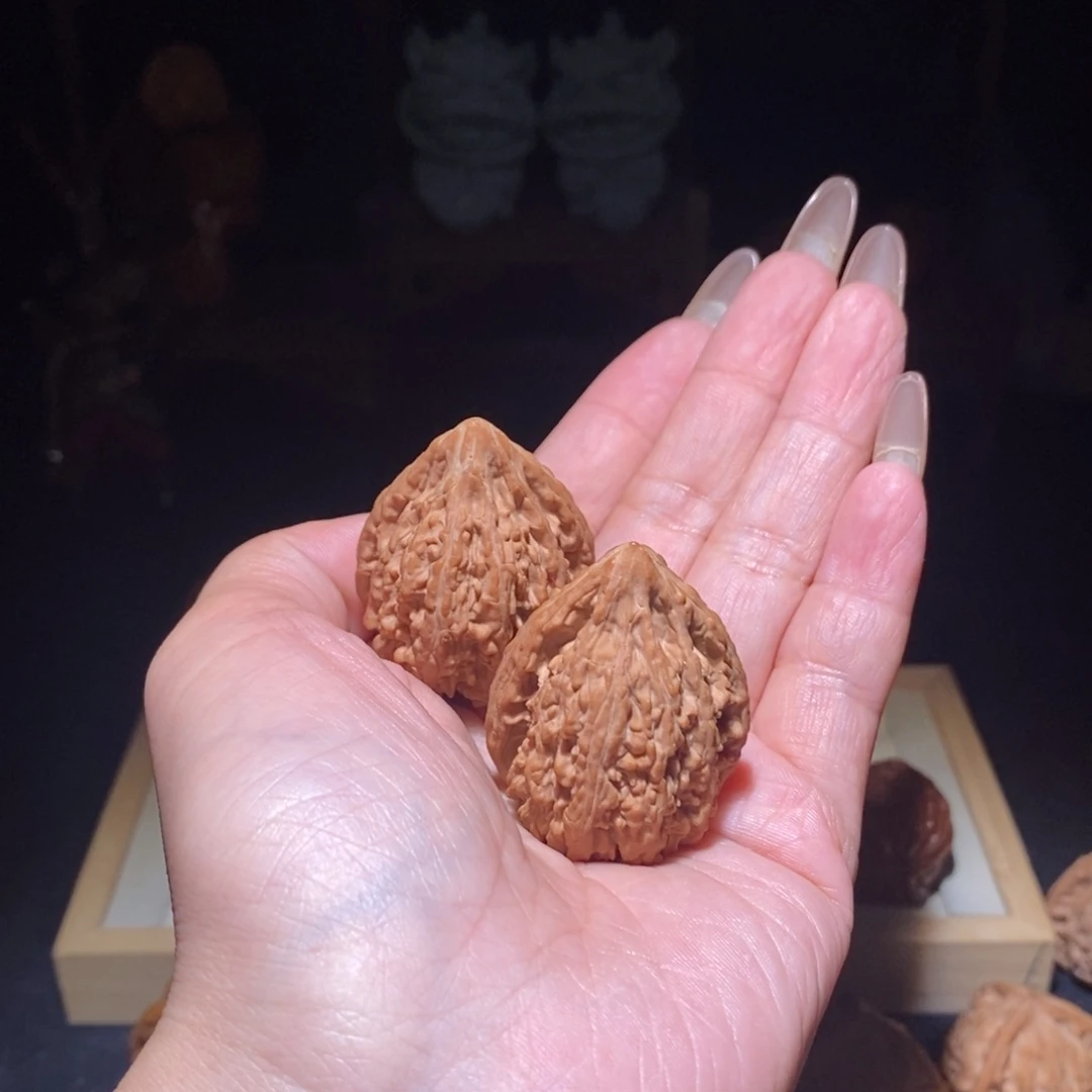 文玩核桃吊坠塔尖33