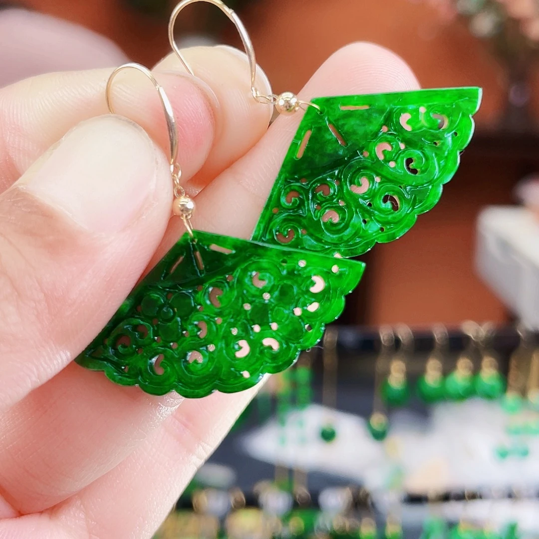 翡翠18K金镶嵌耳饰