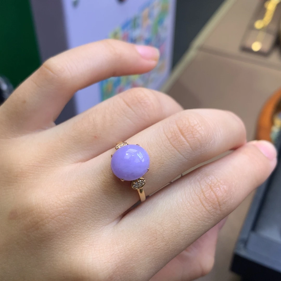 B***s翡翠18K金镶嵌颈饰翡翠