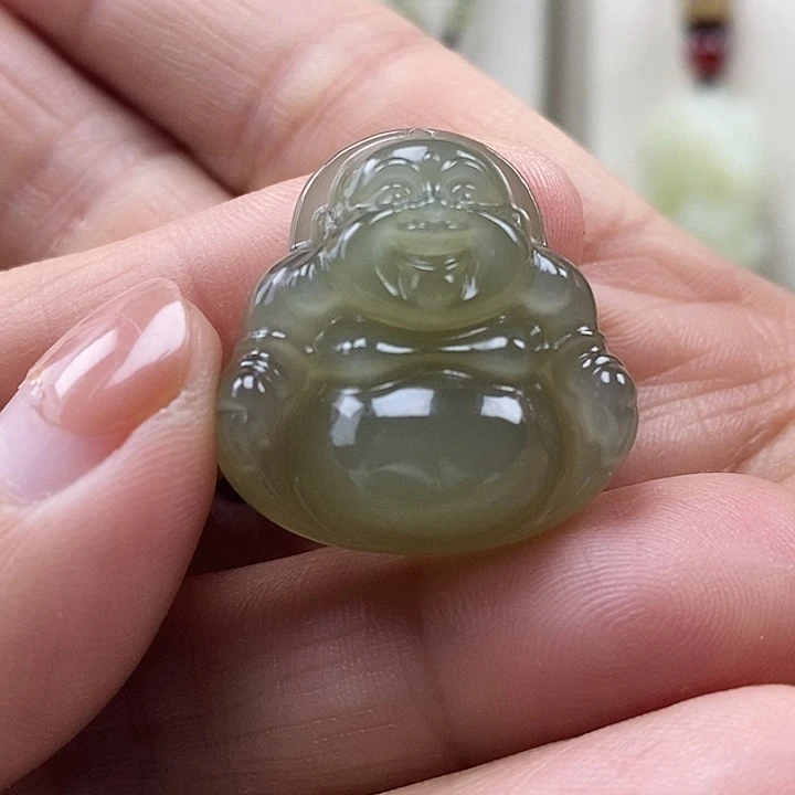 和田玉未镶嵌颈饰包容