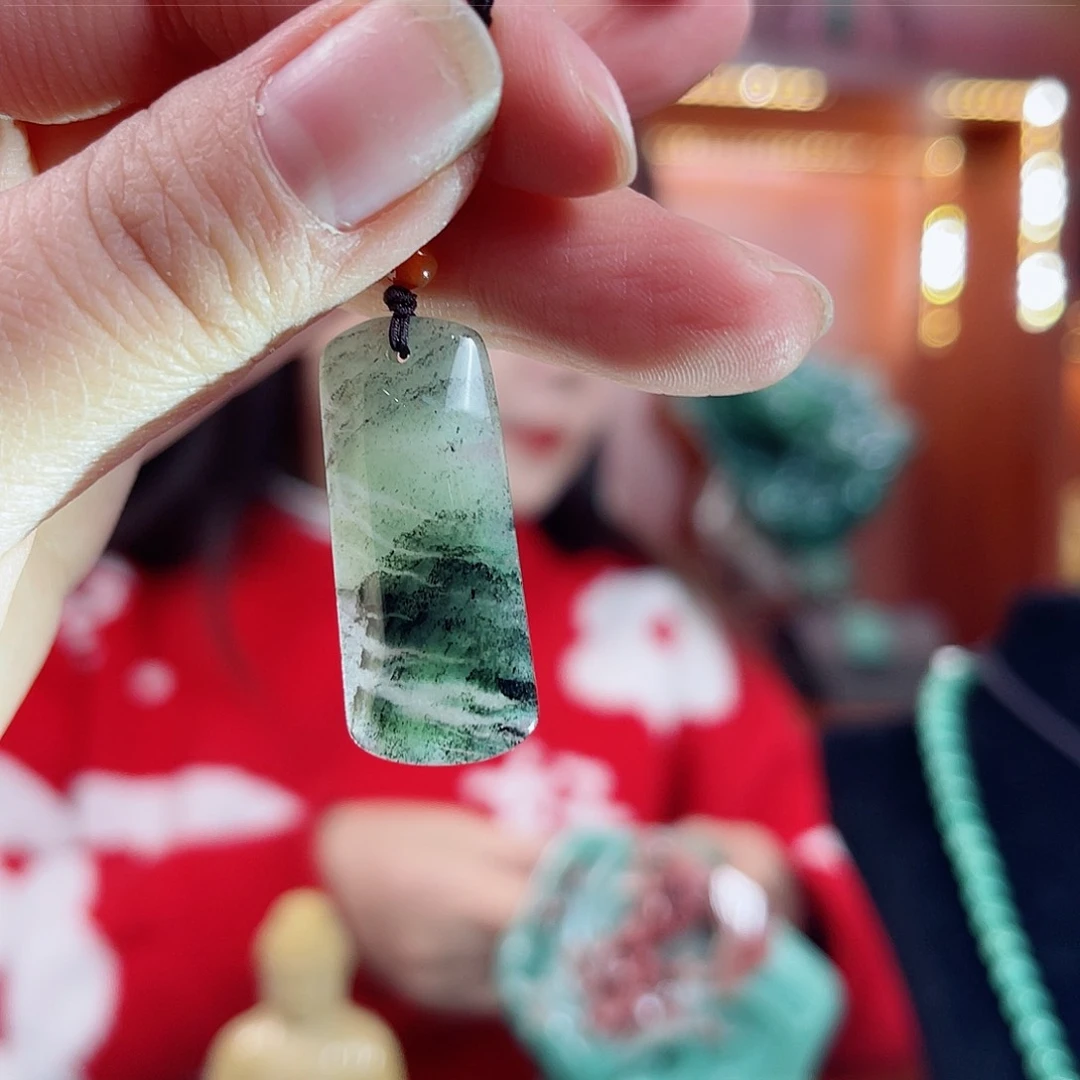 密玉（石英质玉）颈饰未镶嵌