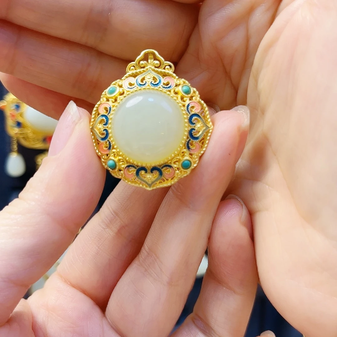 和田玉银S925镀金镶嵌颈饰