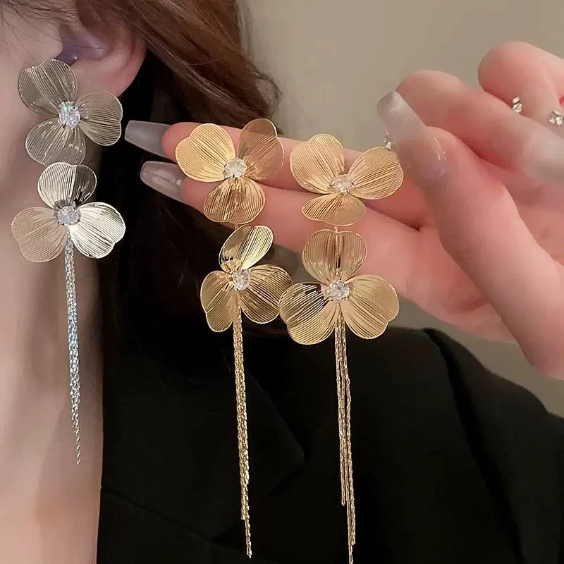 铜合金耳饰 女金色日韩少女风植物花卉耳钉气质简约欧若精灵风