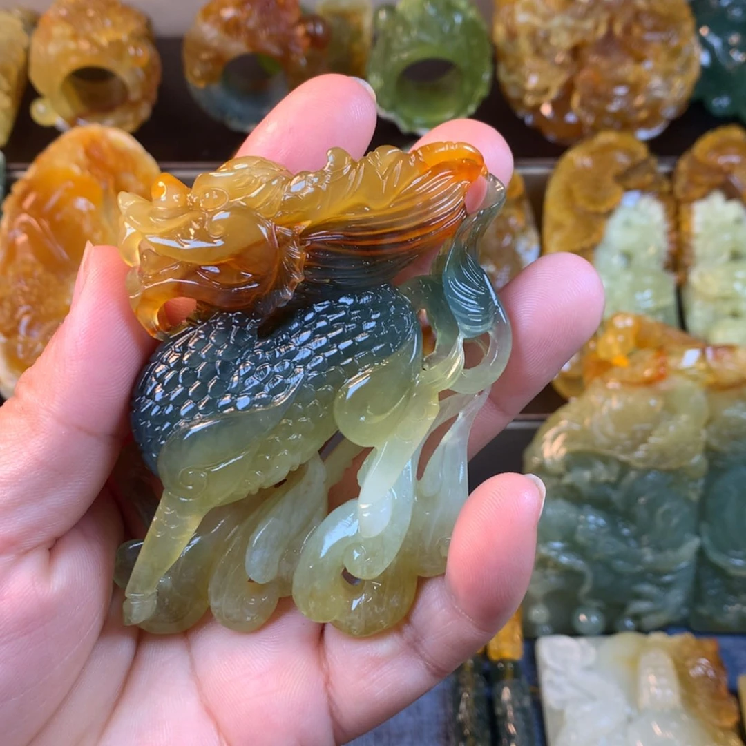 【闪购商品】蛇纹石玉未镶嵌颈饰