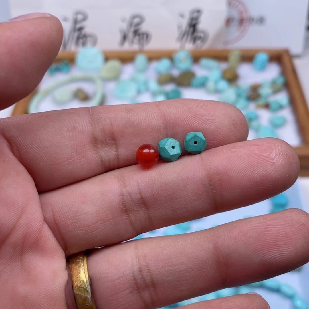 小***潼南红玛瑙未镶嵌颈饰210