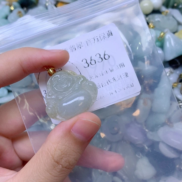 吊坠(不含链)未镶嵌翡翠