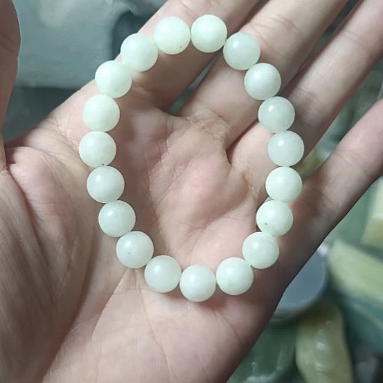 和田玉未镶嵌珠宝半成品