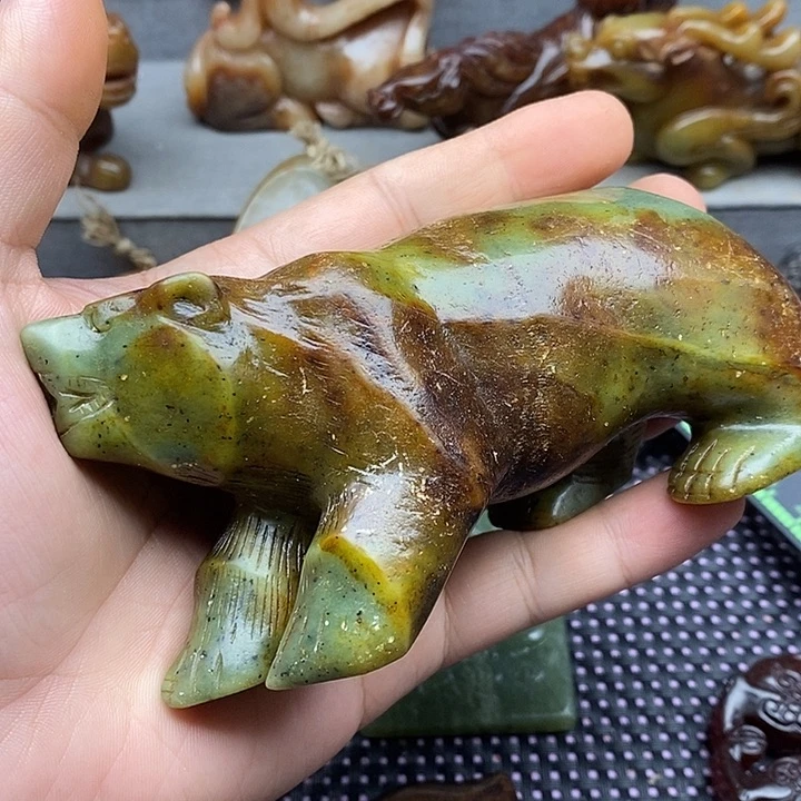 未镶嵌蛇纹石玉颈饰