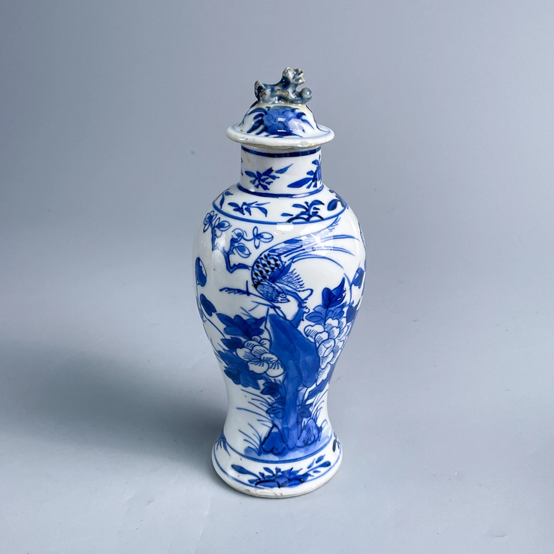 清光绪青花洞石花鸟纹狮钮盖瓶-M25FR008C26