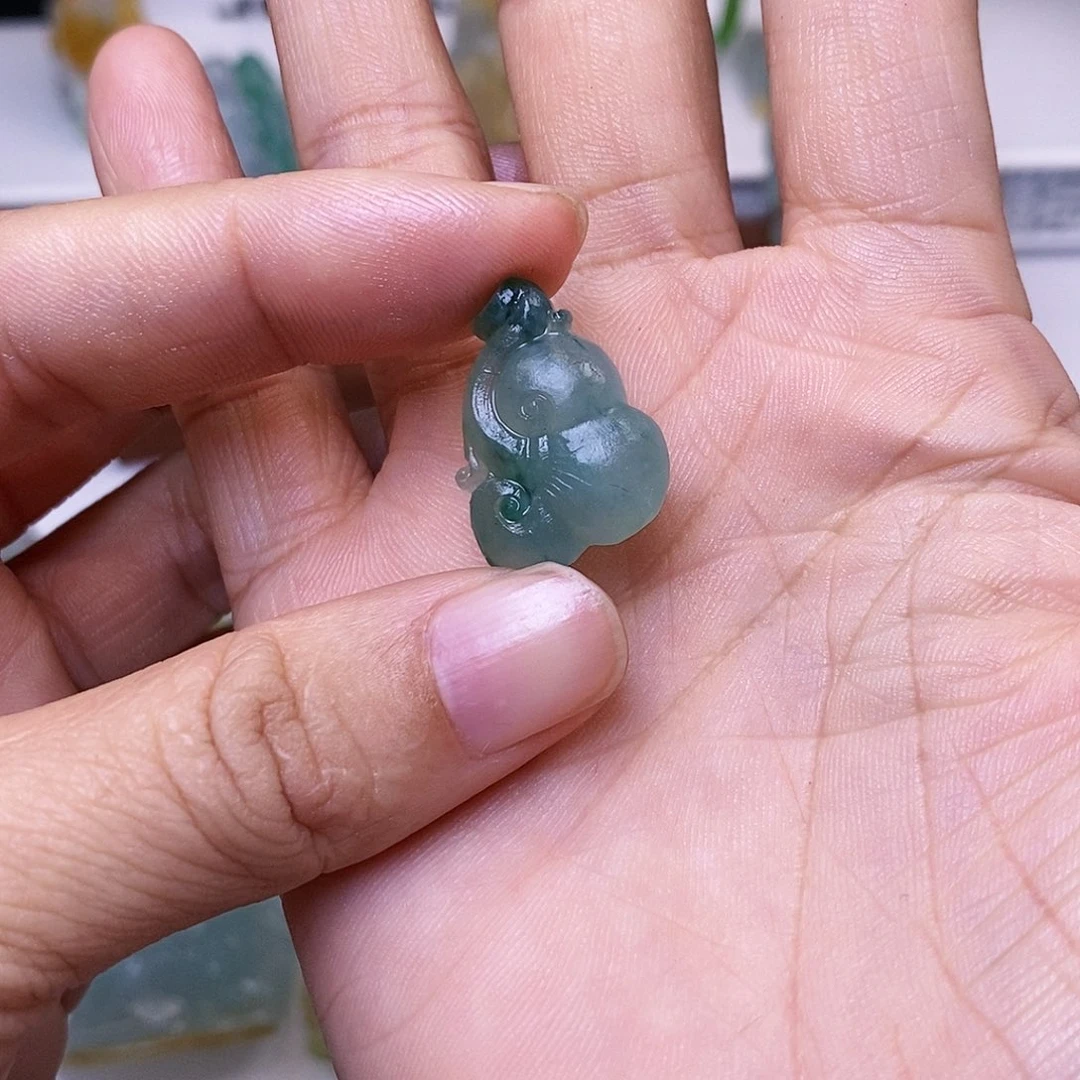定制翡翠未镶嵌吊坠