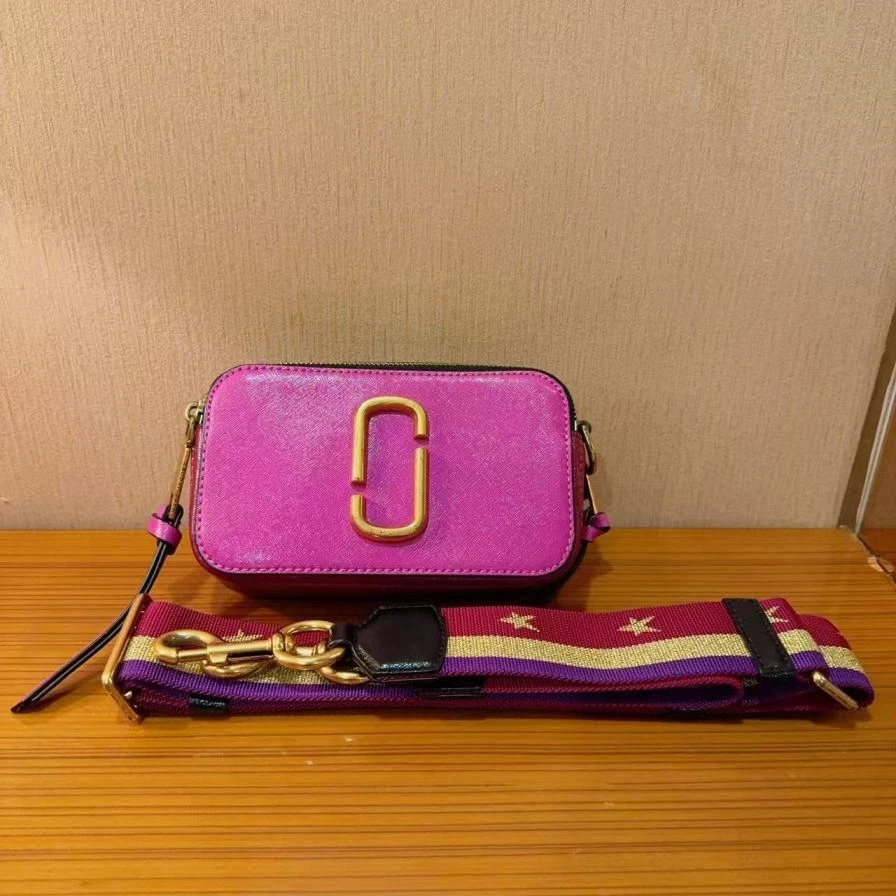 95新 Marc Jacobs/莫杰  玫粉色方砖斜挎包 1433 9343