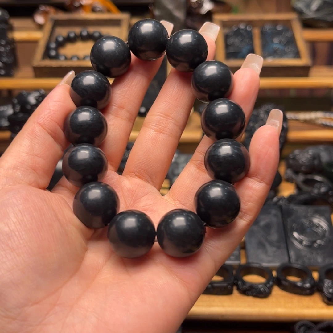 未镶嵌手链和田玉（墨玉）特价