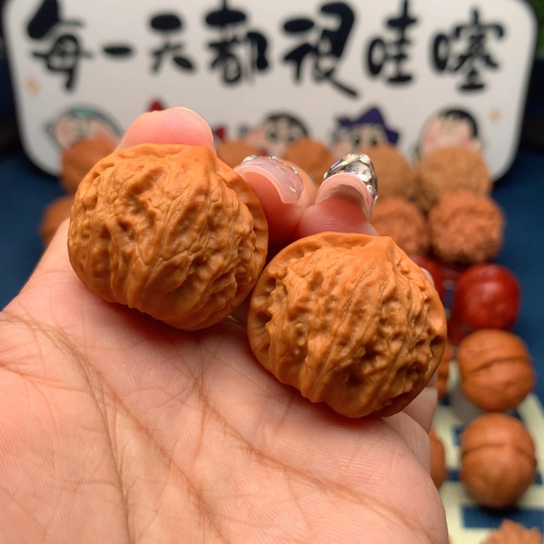 文玩核桃把件桃心官帽