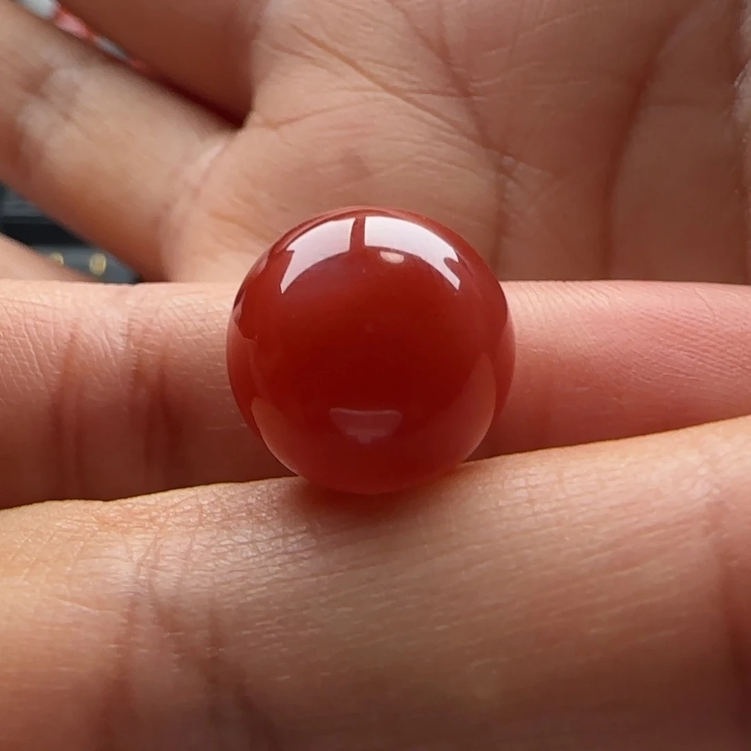 南红玛瑙未镶嵌圆珠13.3皮裂 白纹