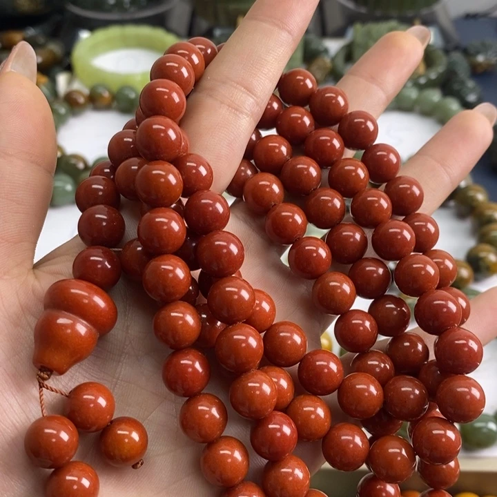 未镶嵌蛇纹石玉珠宝奇石