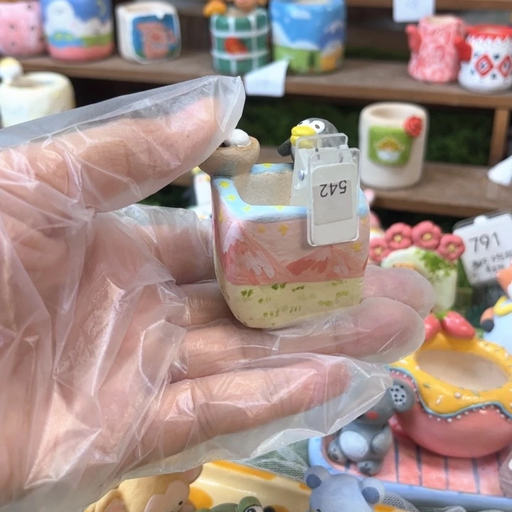 545企鹅花盆手绘花盆