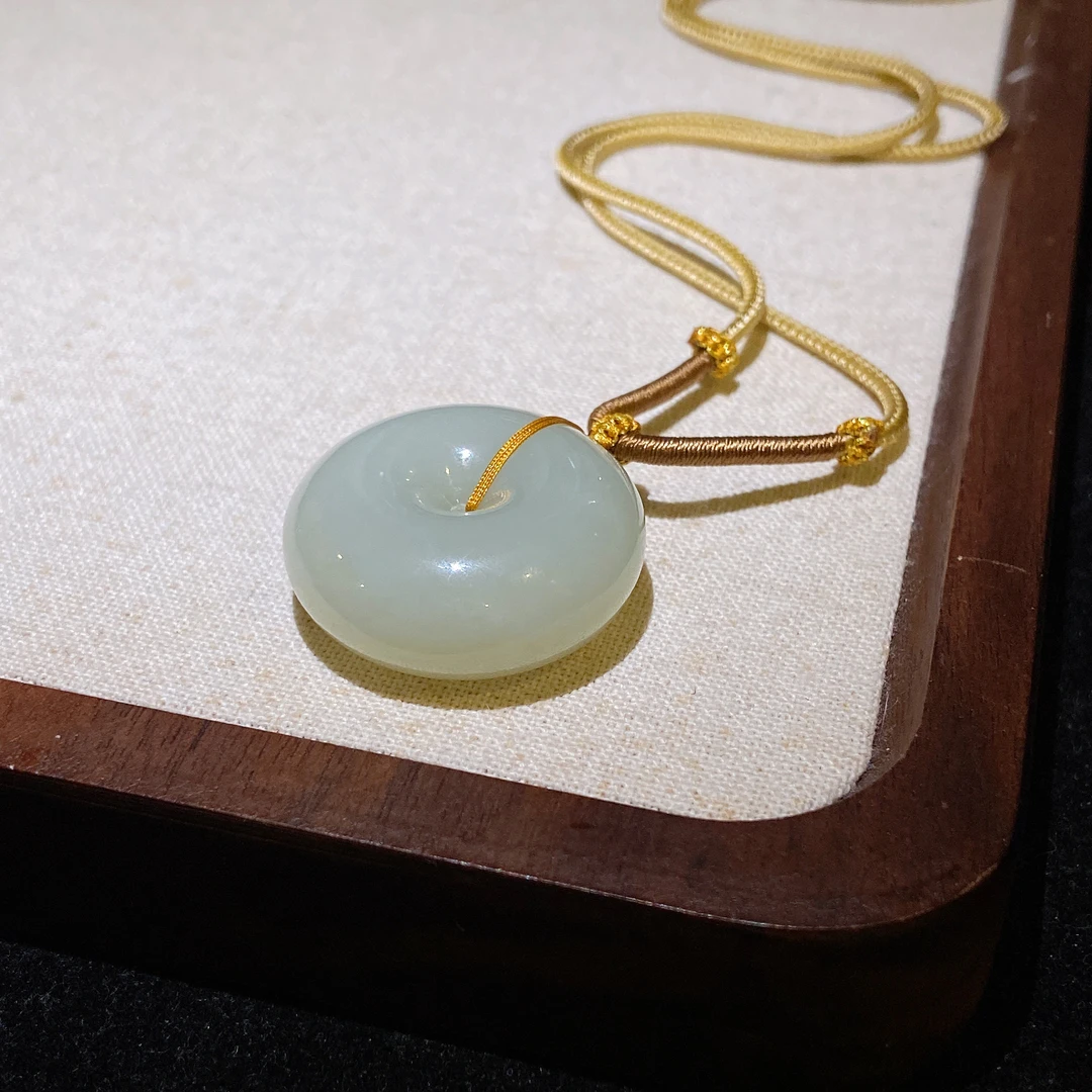 CA577 和田玉新疆且末蓝老料大平安扣多样性发货一个