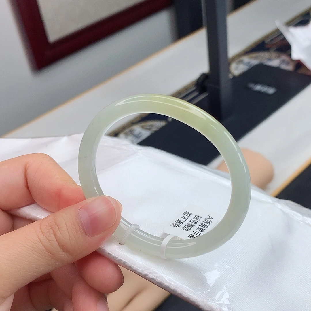 翡翠手镯未镶嵌5号