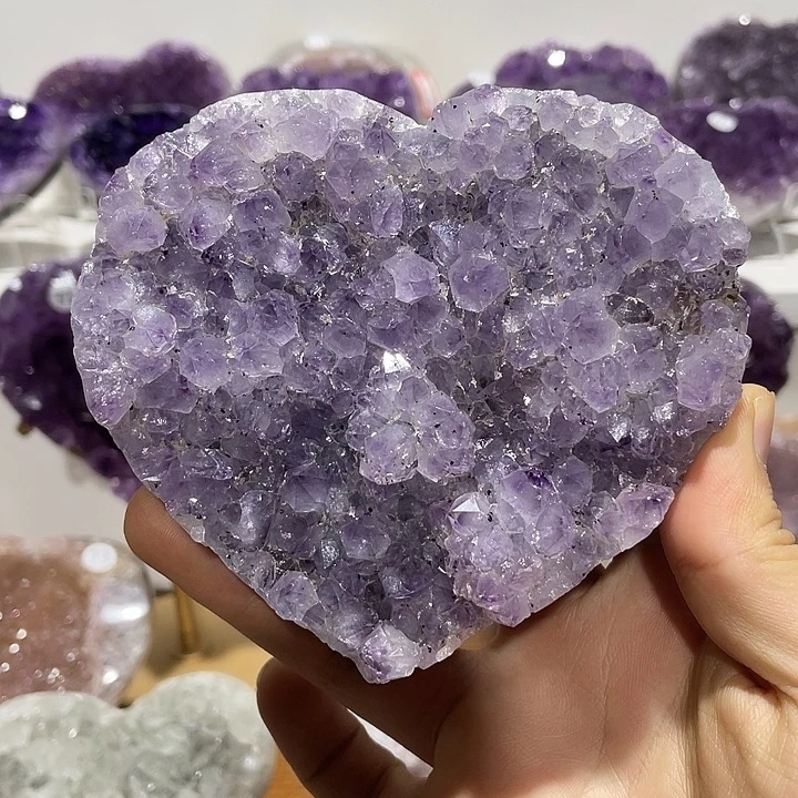 紫晶未镶嵌大型摆件（非配饰）