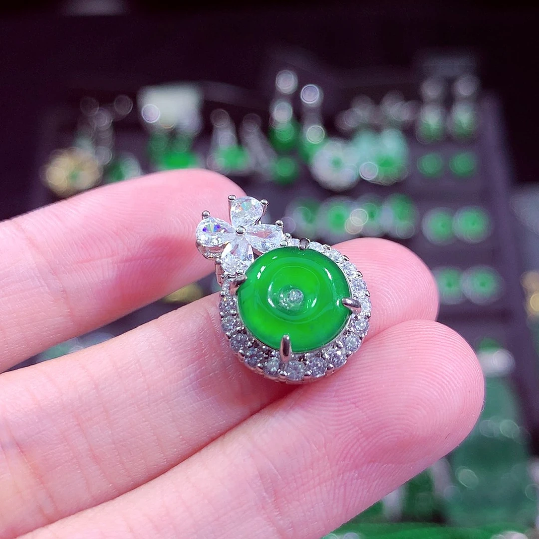 翡翠未镶嵌颈饰天然