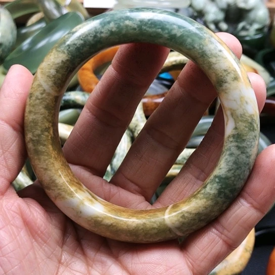 蛇纹石玉手镯未镶嵌⫍****