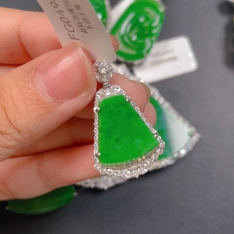 【闪购商品】颈饰银S925镶嵌翡翠翡翠