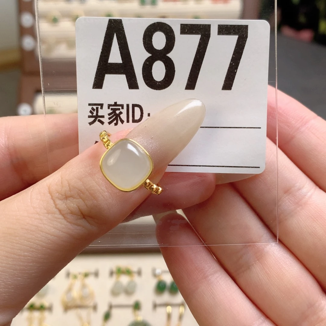 梦***家和田玉戒指银S925镶嵌