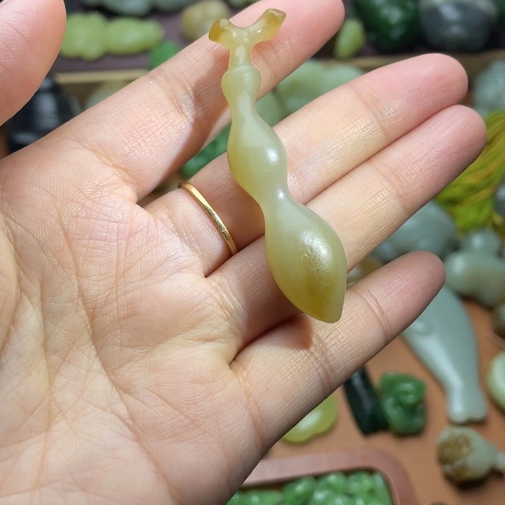 【闪购商品】颈饰未镶嵌和田玉糖料葫芦漏价不退不换